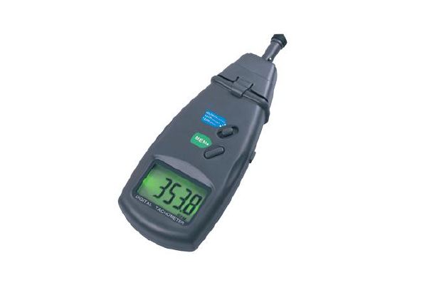 tachometer_756733577